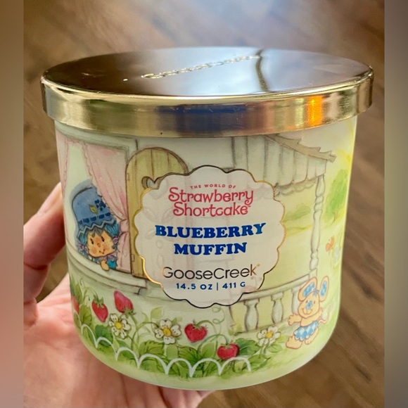 GooseCreek Other - GooseCreek Strawberry Shortcake Blueberry Muffin 3 Wick Candle